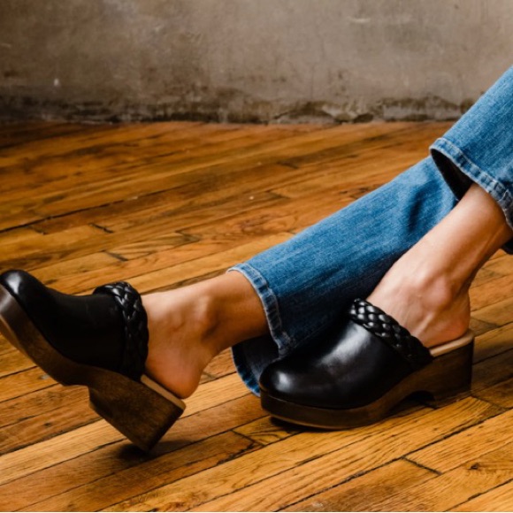 Able Whiley Clog